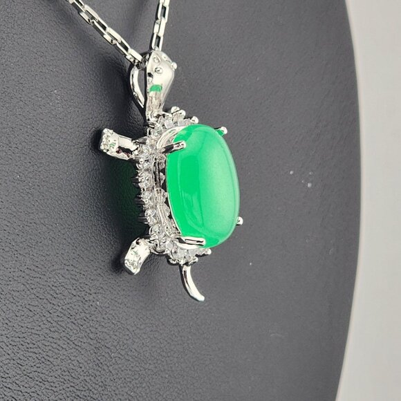 Charming Jade Turtle Necklace – Brand New & Beautiful - Picture 9 of 11